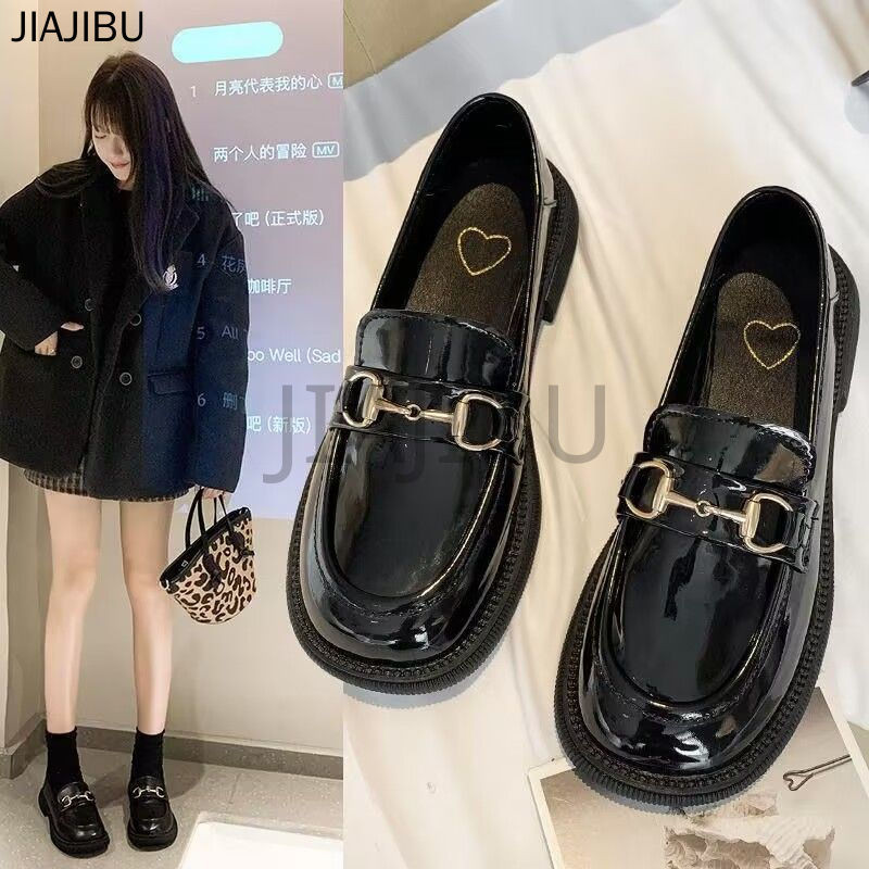 Size 35-43 Giày Da Nhỏ Mũi Tròn Thông Thường Kiểu Anh Có Gót Dày Giày Nữ Cỡ Lớn 42 Giày Lười Slip-on Giày Đi Học Màu Đen Korean Fashion Platform Lolita Mary Jane Shoes Retro JK Uniform Cosplay Doll Shoes Giày Công Chúa Đen Mờ Nhật Bản Giày Khiêu Vũ
