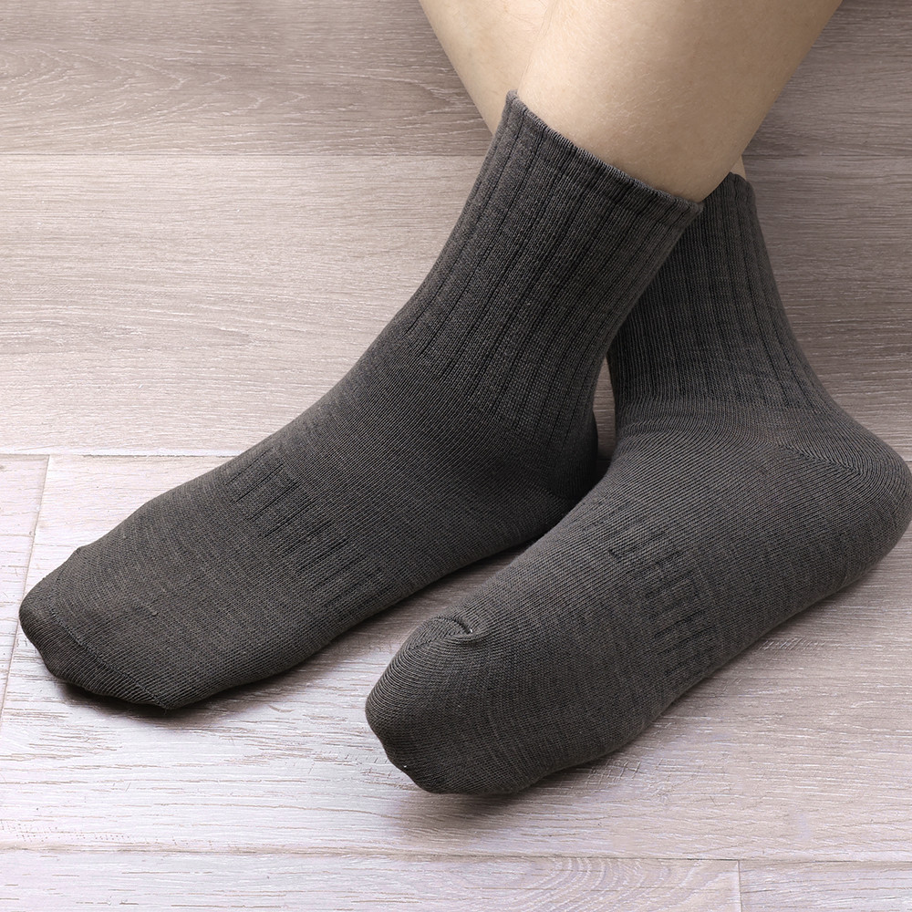 1 / 3 Đôi Tất Cotton Nam Nữ Thu Đông - Vớ Thể Thao Ống Giữa Màu Trơn - Thời Trang Đơn Giản, Mềm Mại Thoải Mái - Hút Mồ Hôi, Chống Mùi, Thoáng Khí Bắp Chân Ngắn