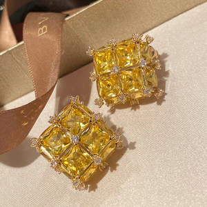 Bông tai khí chất thanh lịch hình vuông Zircon sang trọng mới