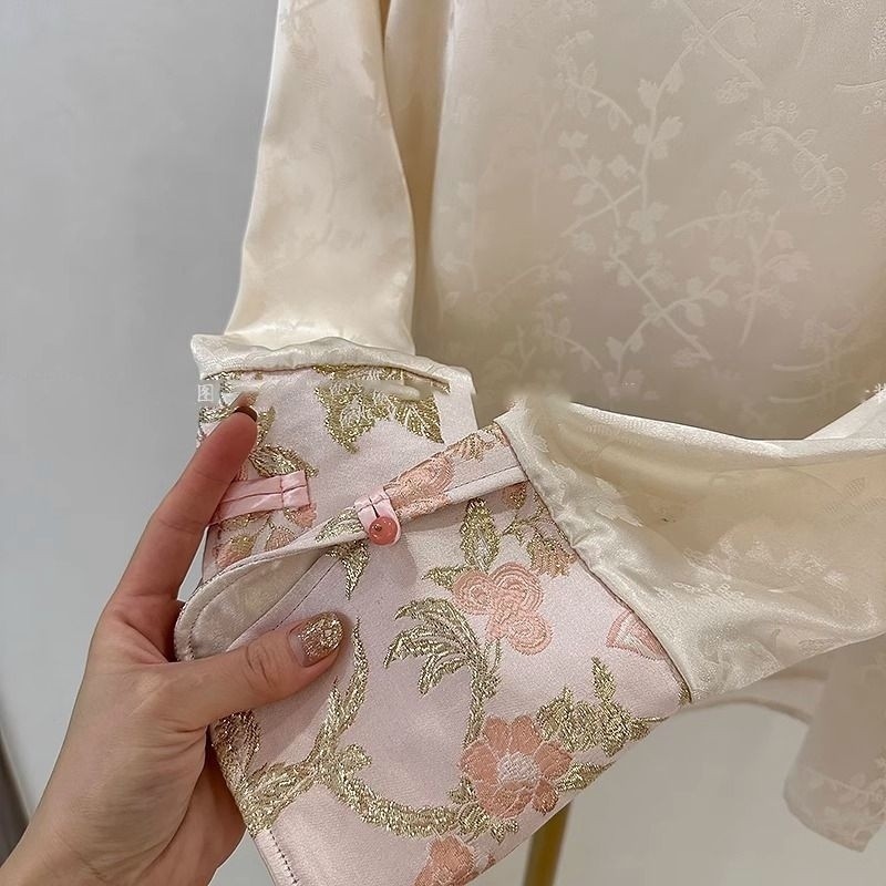 Phong Cách Trung Hoa Mới Phong Cách Trung Hoa Quần Áo Nữ 2024 Đầu Xuân Cổ Tròn Phù Hợp Với Retro Jacquard Dài Tay Áo Sơ Mi Đính Hạt Tính Khí Áo Sơ Mi