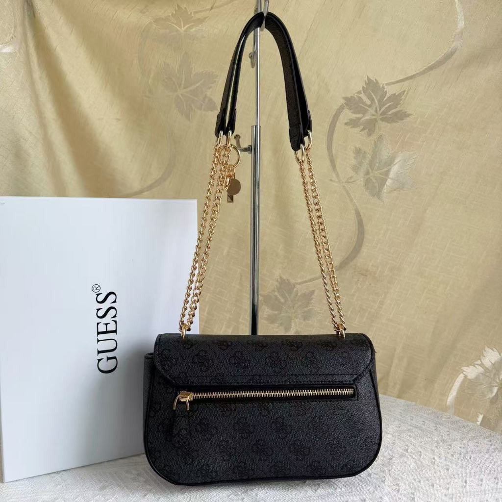 Túi đeo vai dây chuyền nữ GUESS Túi yên ngựa in hình thời trang