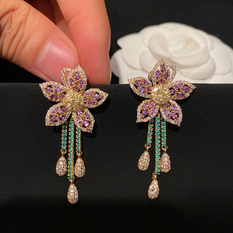 Bông Tai Zircon Phong Cách Hàn Quốc Với Thiết Kế Tua Rua Thả Nước Tinh Tế