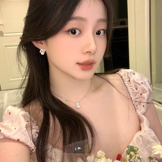 Bông tai kim cương giả hình bướm ngọc trai nữ, ánh sáng sang trọng, phong cách ngọt ngào, phù hợp mùa hè, cho học sinh