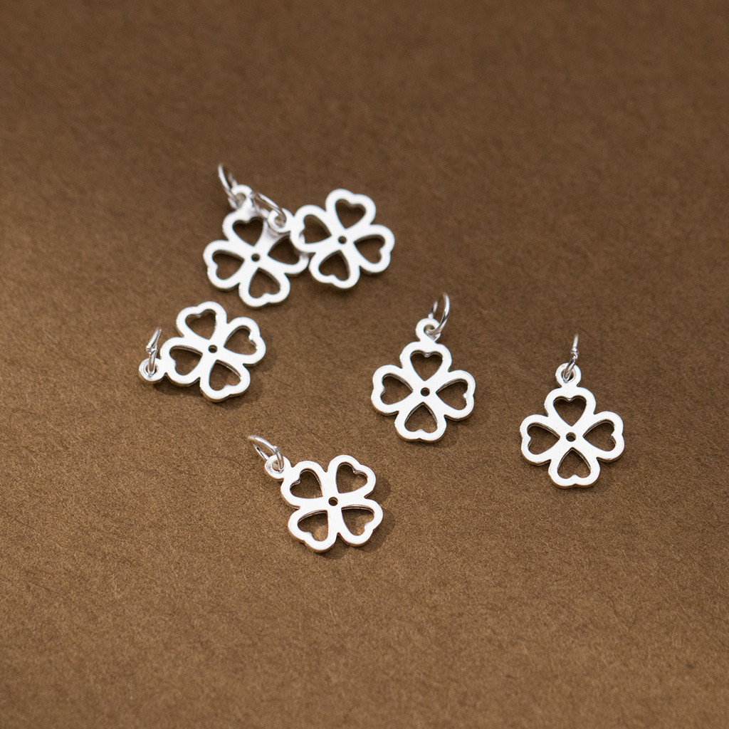 Tối Giản S925 Bạc Rỗng Bốn Lá Mặt Dây Chuyền Hoa Handmade Tự Làm Phụ Kiện Vòng Tay Dây Bện Chất Liệu Mặt Dây Chuyền