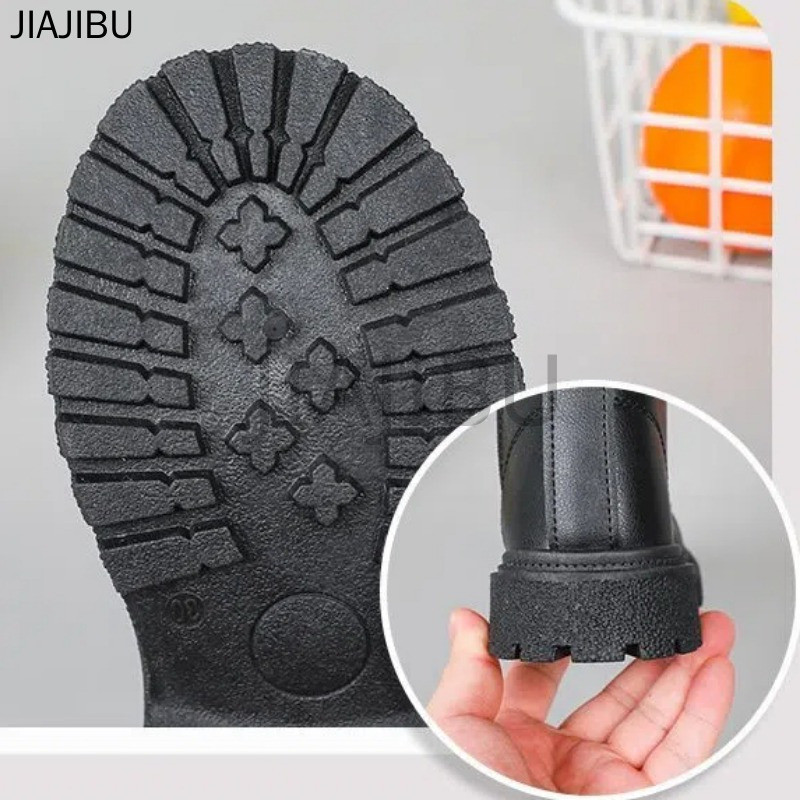 Giày Bốt Martin Màu Đen Mũi Tròn Chống Trượt Kiểu Anh Thông Thường Gót Dày Giày Trẻ Em Thời Trang Giày Bốt Mùa Đông Ấm Áp Giày Cosplay Đế Mềm Dễ Thương Cho Bé Gái Giày Cao Bồi Buộc Dây Phong Cách Retro Korean Fashion Platform Zipper Ankle Boots