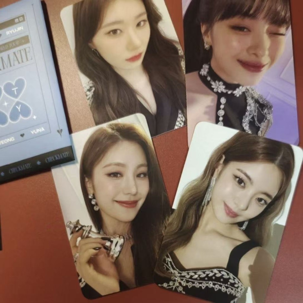Thẻ giao dịch ITZY Checkmate World Tour Photocard