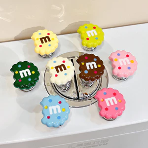 Nút nhấn vệ sinh bánh quy M&M dễ thương nghệ thuật móng tay đặc biệt cao cấp sáng tạo trang trí nút xả nước nhà vệ sinh FXIE