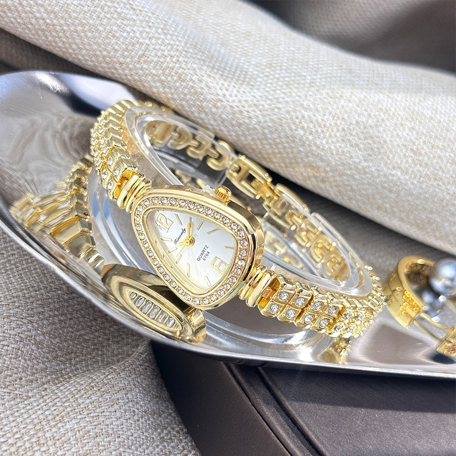 Đồng hồ nữ thời trang Đồng hồ nữ Tam giác kim cương dát kim cương phong cách châu Âu và Mỹ