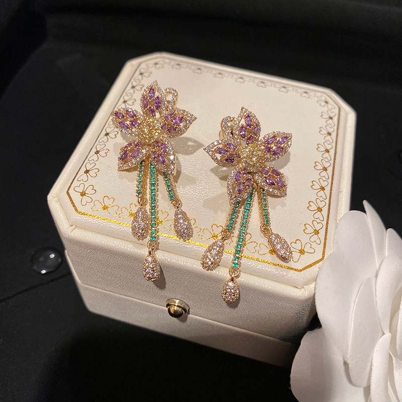 Bông Tai Zircon Phong Cách Hàn Quốc Với Thiết Kế Tua Rua Thả Nước Tinh Tế