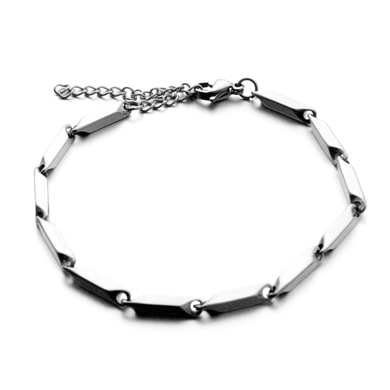 Vòng tay nữ thép Elega bền đẹp, chiều dài điều chỉnh được, phù hợp làm quà tặng hoặc sử dụng hàng ngày.
