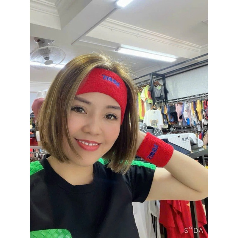 Cuốn cổ tay lau mồ hôi khi tập luyện