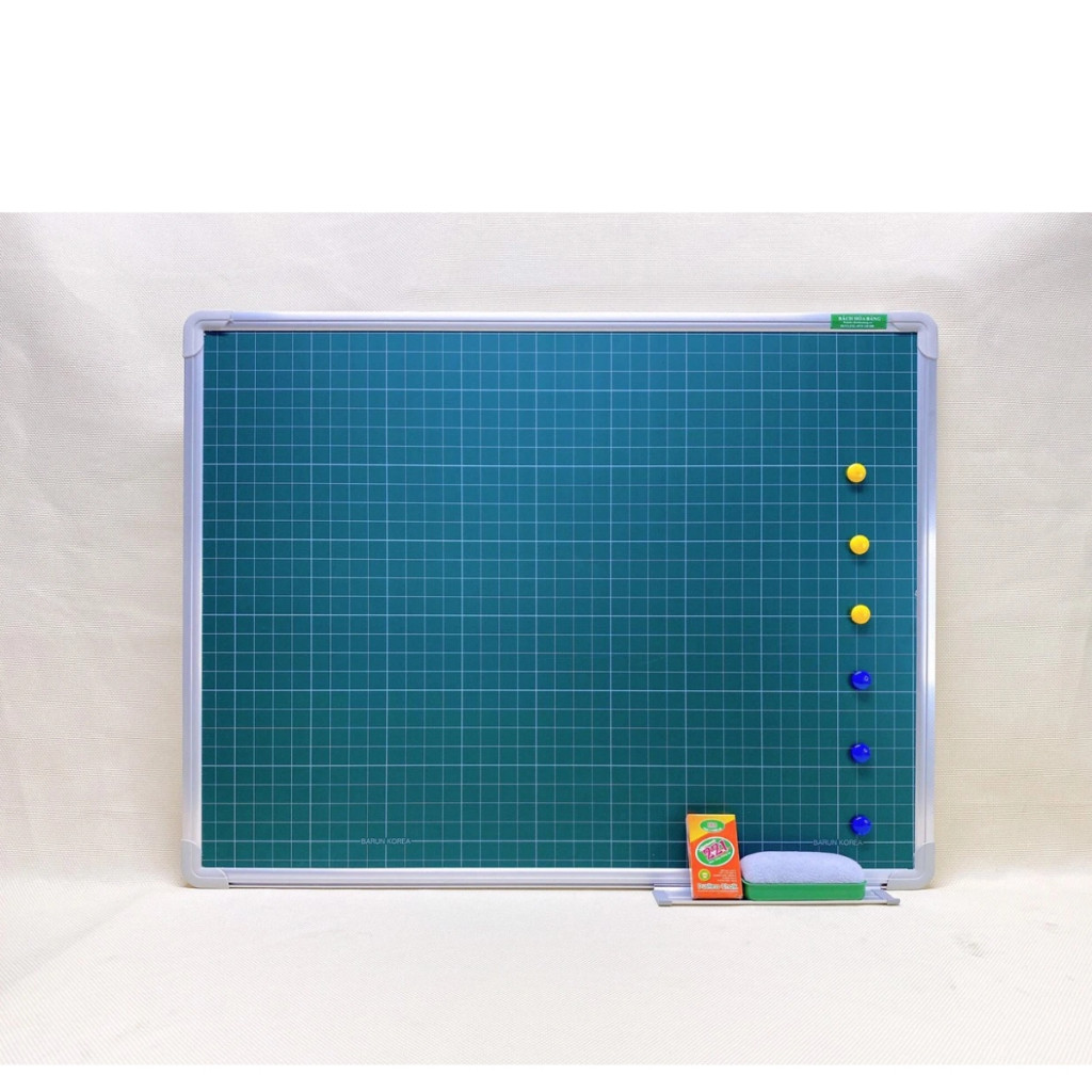 Bảng từ xanh kẻ 4 ô ly tiểu học 60x40cm.