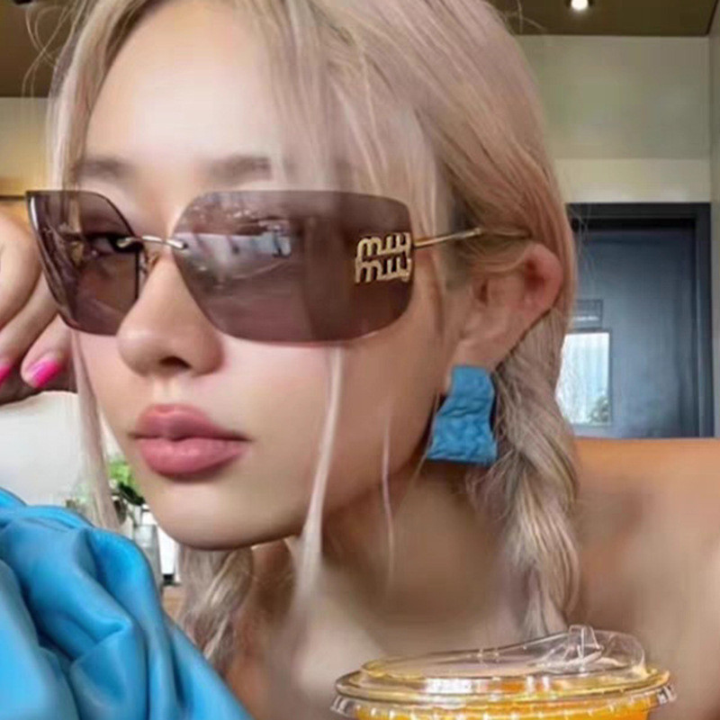Thời Trang Unisex Không Khung Ôm Hơn Nhìn Cao Cấp Kính Mát 2025 Mới Retro Influencer Kính Mát Thiên Niên Kỷ Hot Girl Sung