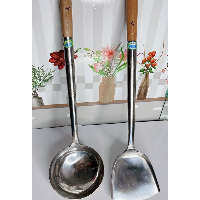 m1 Vá thợ xào inox cao cấp- muôi, sẻng xào inox cán gỗ cao câp- inox mờ ...