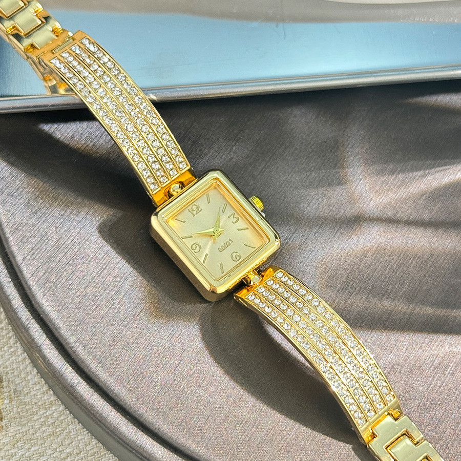 Đồng hồ nữ Vuông Full Diamond Dây đeo Đồng hồ nữ sang trọng Vòng tay phong cách cổ xưa Đồng hồ thạch anh