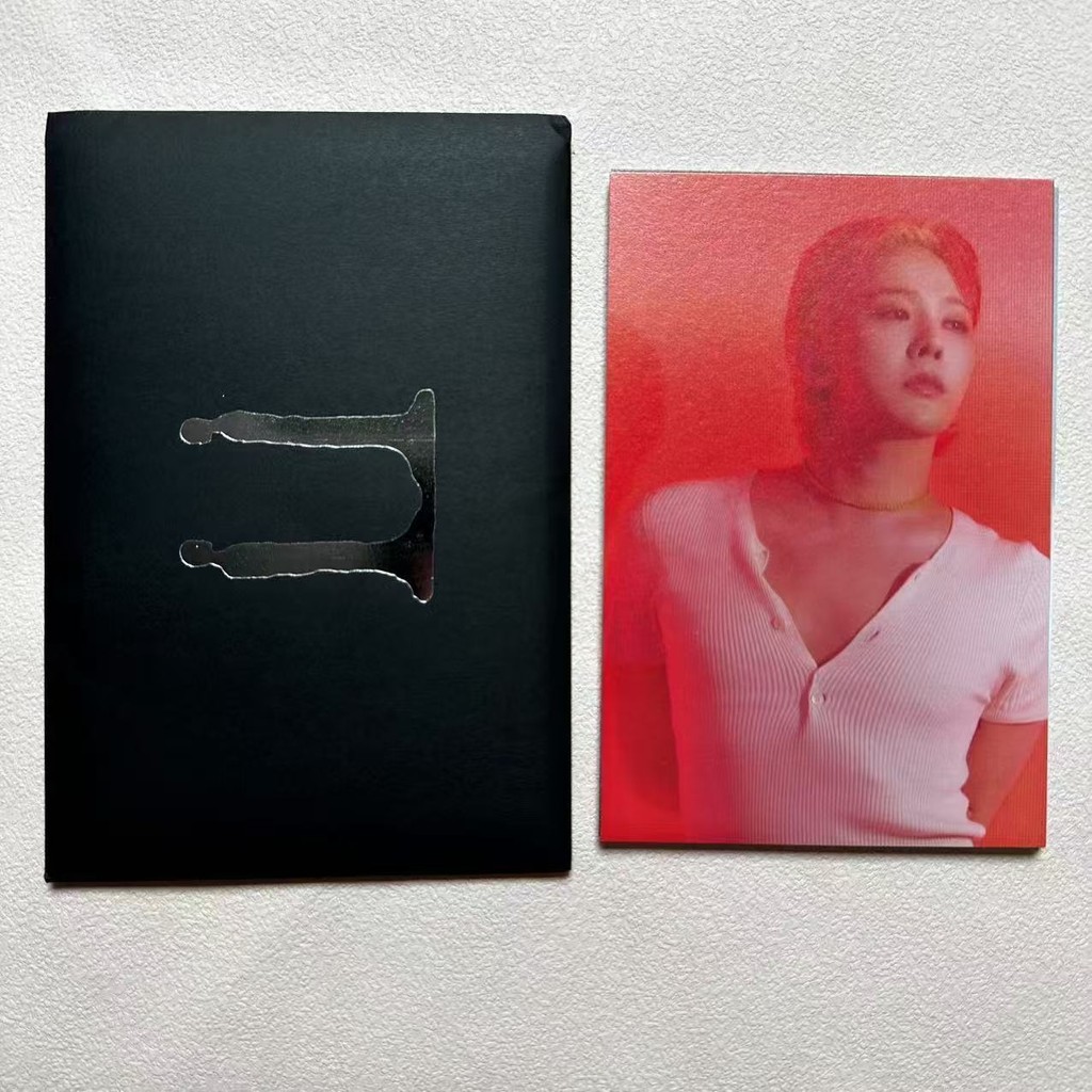 Bộ bưu thiếp lưu diễn thế giới G-DRAGON Übermensch 2025