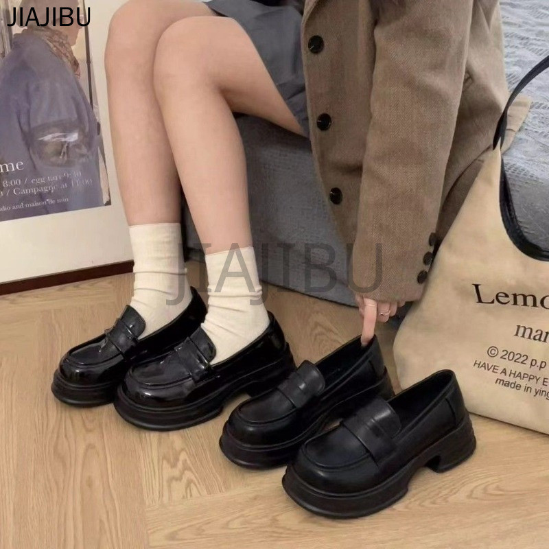 Size 35-45 Giày Nữ Cỡ Lớn Giày Đi Học Cao Gót Màu Đen Phong Cách Học Sinh Giày Da Nhỏ Kiểu Dáng Phong Cách Anh Quốc Đế Dày Chống Trượt Kiểu Dáng Lolita Korean Fashion Platform Cosplay Slip-on Platform Mary Jane Shoes Retro Japanese JK Uniform Doll Shoes