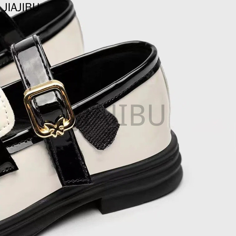 Giày Trẻ Em Thời Trang Chất Lượng Cao Cô Gái Dễ Thương Nơ Kim Loại Giày Lolita Korean Fashion White Platform Mary Jane Shoes Giày Cosplay Gót Thấp Chống Trượt Phong Cách Anh Quốc French Soft-soled Doll Shoes Giày Da Nhỏ Phong Cách Nhật Bản Giày Khiêu Vũ