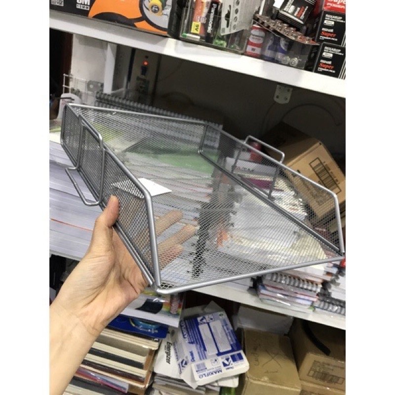 Khay rổ sắt lưới đựng tài liệu hồ sơ 1 tầng có quai bằng sắt HY63574.