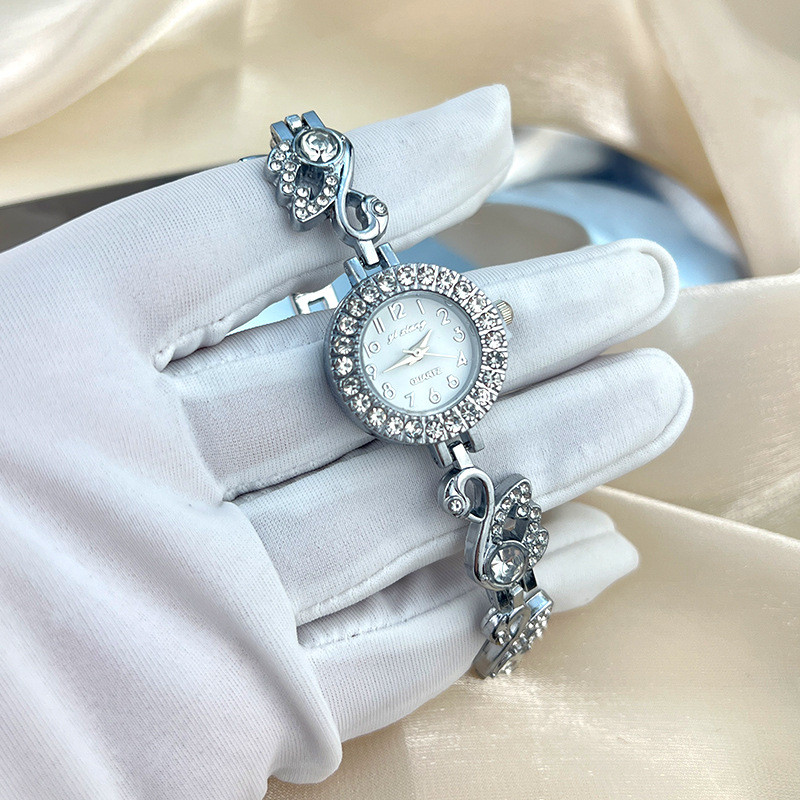 Đồng hồ nữ Bộ kim cương Swan Swarovski Vòng tay Đồng hồ đeo tay nữ Mặt số nhỏ Đồng hồ thạch anh đơn giản