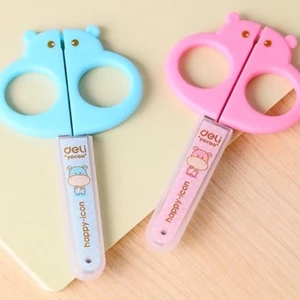 Kéo học sinh có nắp hà mã Deli E6032. -