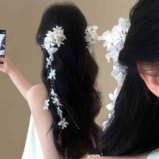 Kẹp Tóc Ngọt Ngào với Vải Ren Nơ Hoa và Tua Rua Mỏ Vịt