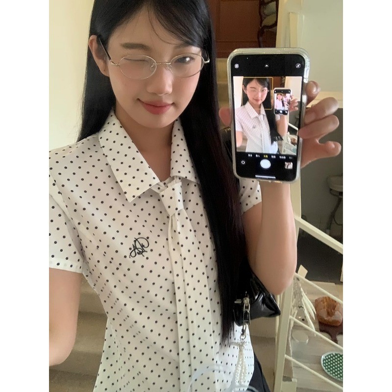 SUXI Áo sơ mi chấm bi kiểu Pháp trắng mùa hè mới dành cho nữ 250509