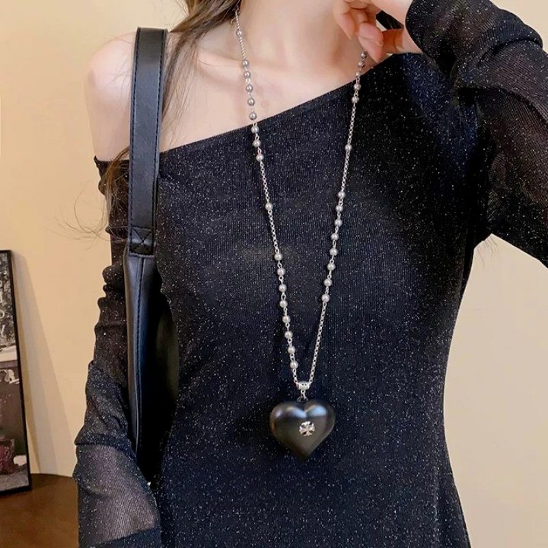 Vòng cổ chữ thập bạc Y2k Vòng cổ trái tim đen