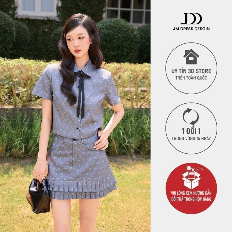 Ảnh Set Áo croptop cổ đức cách điệu đính nơ in họa tiết 2T06.2502K, Chân váy họa tiết xếp ly 2 tầng 4S06.2502K, Set Monogram 1