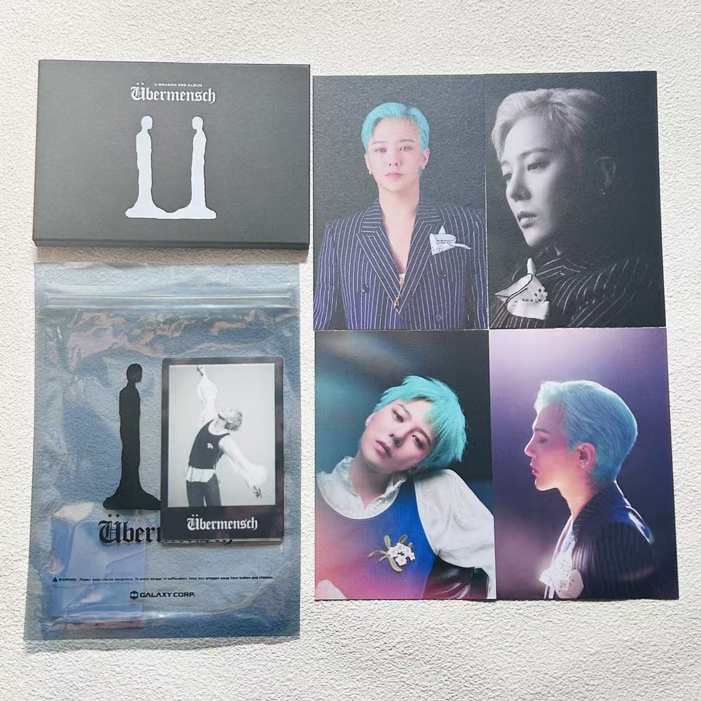 Bộ bưu thiếp lưu diễn thế giới G-DRAGON Übermensch 2025