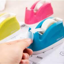 Dụng cụ đế cắt băng keo văn phòng để bàn Deli 808.