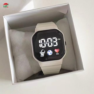 Đồng hồ điện tử kỹ thuật số Led Phi hành gia Mặt vuông lớn Đồng hồ màn hình Led cho trẻ em Học sinh