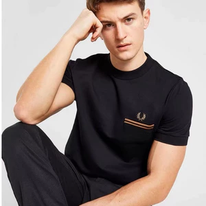 Áo thun Fred Cotton in họa tiết đơn giản cao cấp