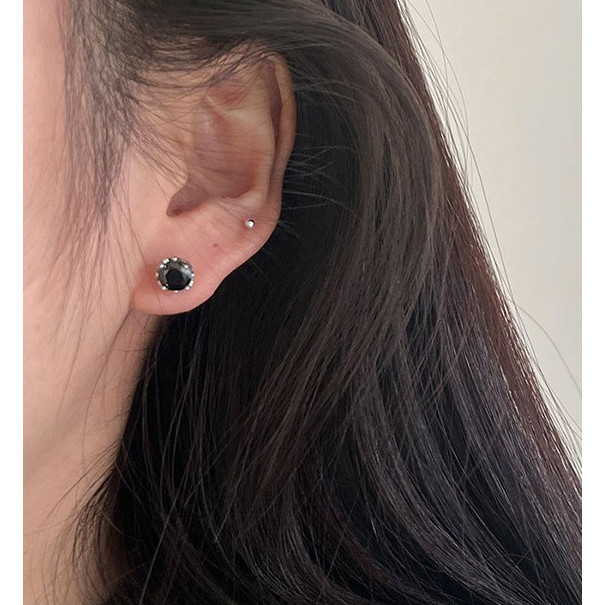 S925 Bạc Đen Zircon Bông Tai Bốn Móng Vuốt Nam Nữ Phù Hợp Với Cặp Đôi Độc Đáo