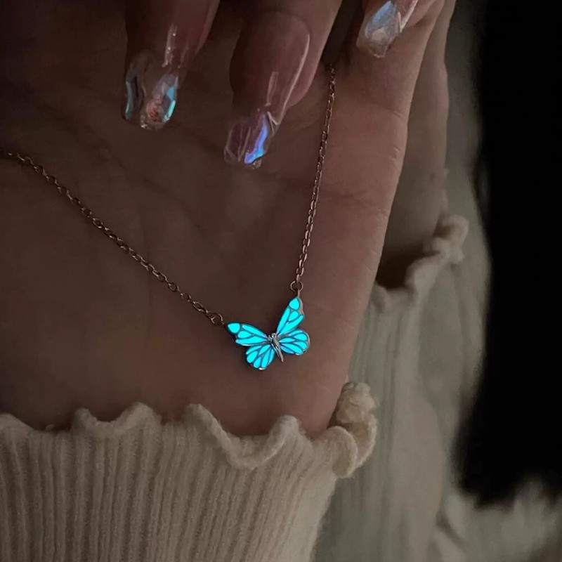 Vòng cổ bướm xanh thời trang - Dây chuyền có thể điều chỉnh bằng kim loại hợp kim phát sáng trong bóng tối - Hoàn hảo cho trang phục thường ngày / tiệc tùng