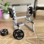 GETVOW Để Bàn Bút Tổ Chức, Chủ Đề Tập Gym Kim Loại Barbell Giá Đựng Bút, Với Barbells Và Trọng Lượng Mini Squat Giá Đồ Trang Trí Quà Tặng