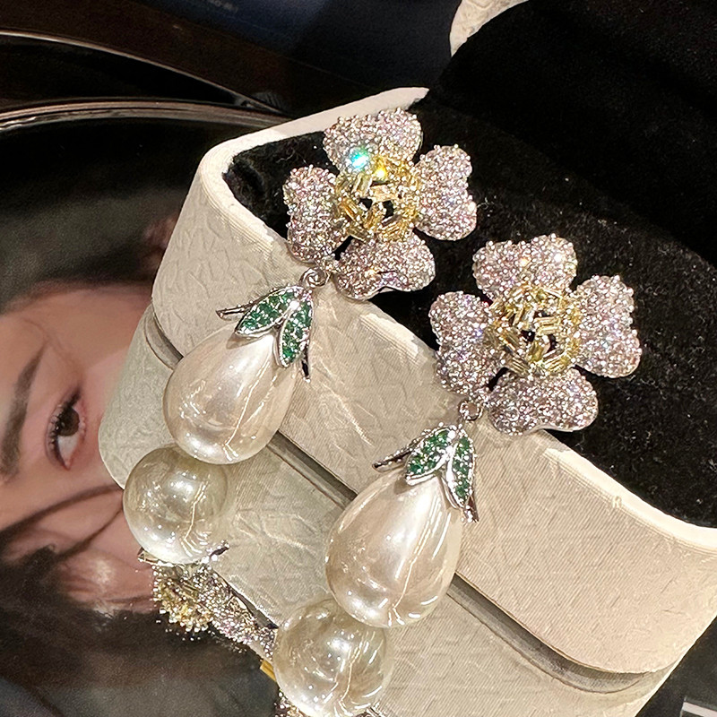 Bông tai ngọc trai hoa Zircon sang trọng thời trang