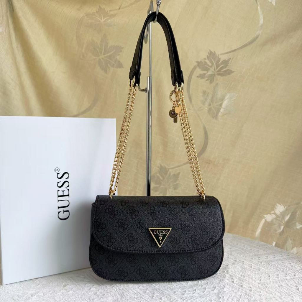 Túi đeo vai dây chuyền nữ GUESS Túi yên ngựa in hình thời trang
