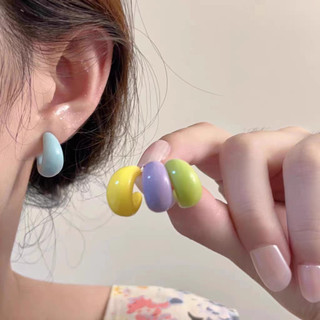 Vòng tai màu dopamine mới mùa hè với khóa tai phóng đại và ngọt ngào