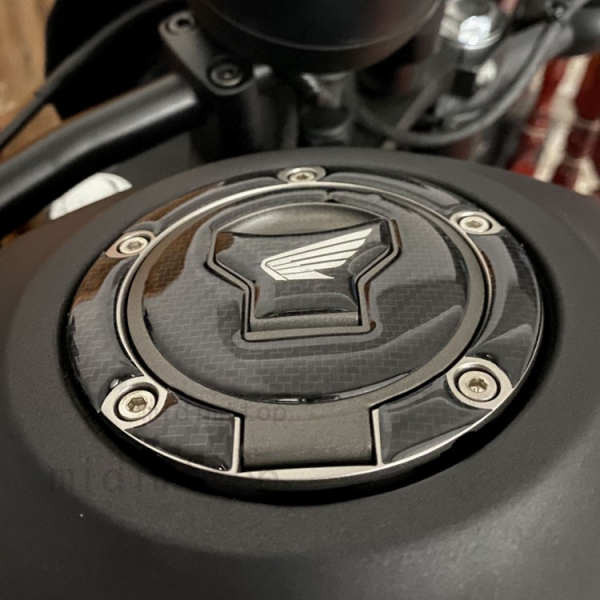 Dán nắp bình xăng cho xe máy Honda CB650R VFR800 CBR1000R bằng sợi carbon decal xương cá