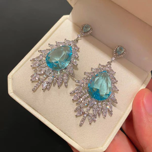 Bông tai dài tinh tế Zircon màu xanh mới