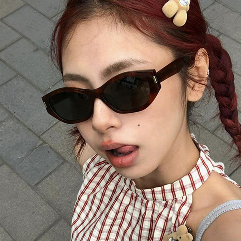 Kính ca cao Kính râm khung hẹp Retro Cover Kính râm Unisex Hợp thời trang Kính râm Hot Girl