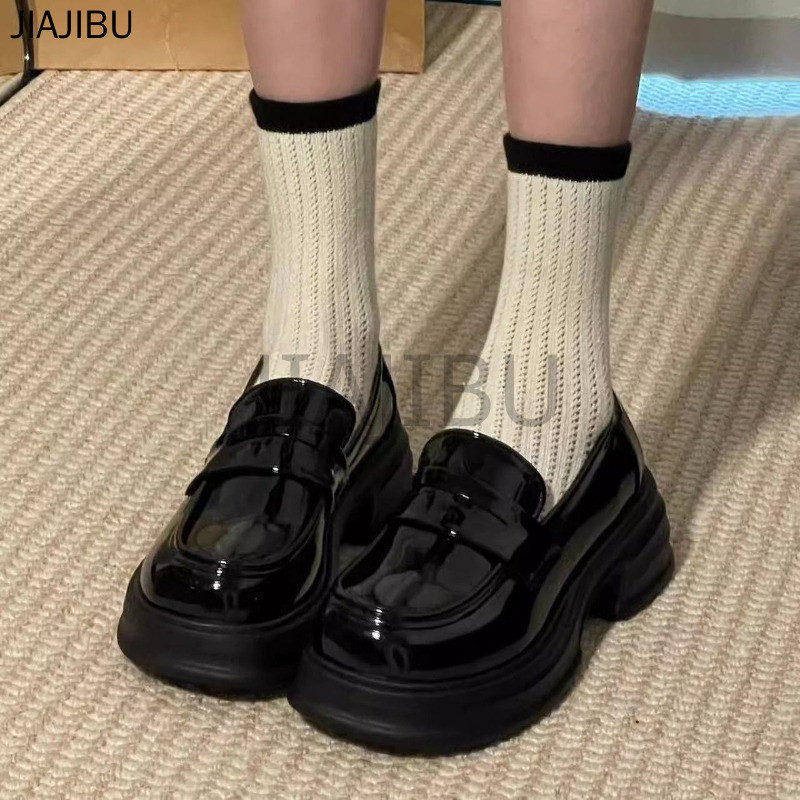 Size 34-45 Giày Nữ Cỡ Lớn 44 Giày Da Nhỏ Mũi Tròn Chống Trượt Phong Cách Anh Có Gót Dày 43 Giày Lười Slip-on Giày Học Sinh Cao Gót Màu Đen Korean Fashion Platform Mary Jane Shoes Retro Casual Soft-soled Cosplay Doll Shoes Giày Lolita Đồng Phục JK Nhật Bản