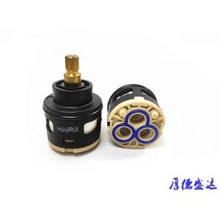 Vòi hoa sen Hyre Vòi phun nước Lõi van chuyển mạch ba tốc độ Vòi có thể điều chỉnh Vòi mưa cố định đơn