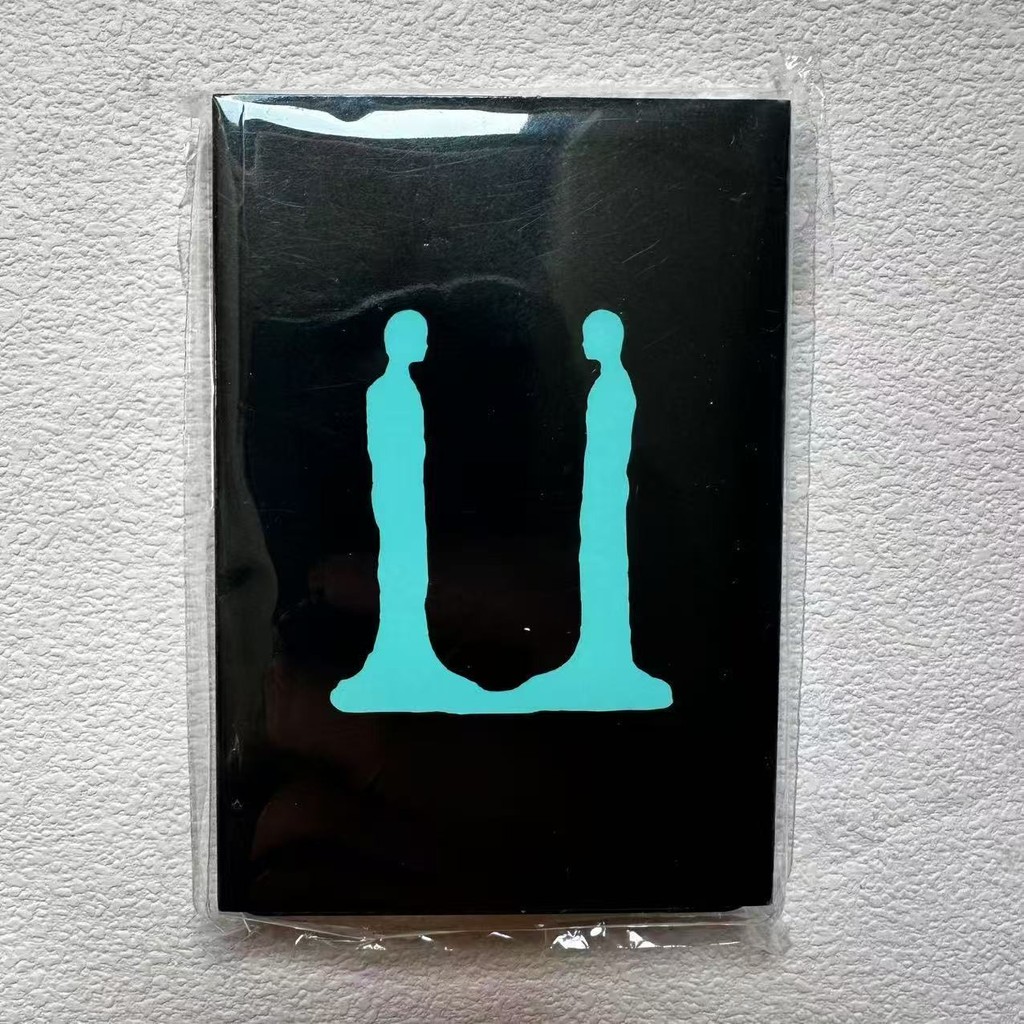 Album ảnh album thứ 3 của G-Dragon Übermensch ver