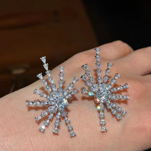 Bông Tai Phóng Đại Độc Đáo Kim Cương Đính Đôi Cánh Zircon Pháo Hoa Hình Quạt Bông Tai Nữ Châu Âu Mỹ Thời Trang Sang Trọng