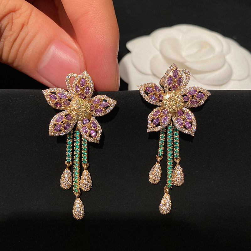 Bông Tai Zircon Phong Cách Hàn Quốc Với Thiết Kế Tua Rua Thả Nước Tinh Tế