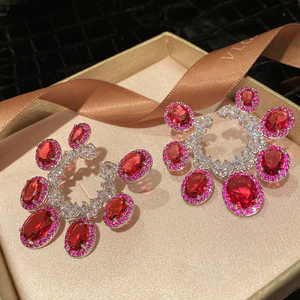 Tính khí sang trọng nhẹ nhàng Tính khí sang trọng đẹp Zircon tinh tế