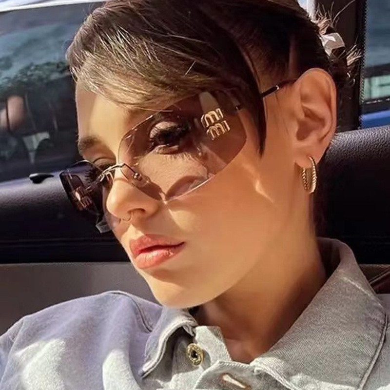 Thời Trang Unisex Không Khung Ôm Hơn Nhìn Cao Cấp Kính Mát 2025 Mới Retro Influencer Kính Mát Thiên Niên Kỷ Hot Girl Sung