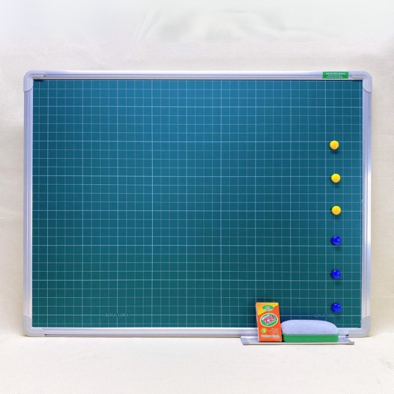 Bảng từ xanh kẻ 4 ô ly tiểu học 80x60cm. -BIBI